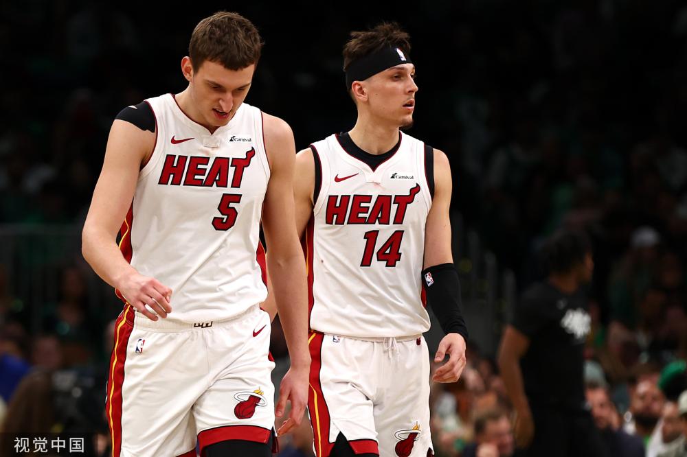 运动员进入 运动员进入